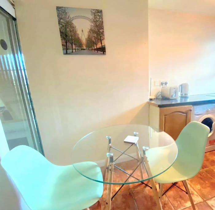 Evo A - Gravesend 1 Bedroom Apartment Exterior photo